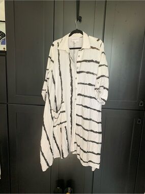Women's Black & White Striped Button-Front MIDI Shirt Coat